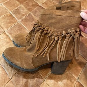 Sbicca brand brown suede boots with fringe and rounded toe